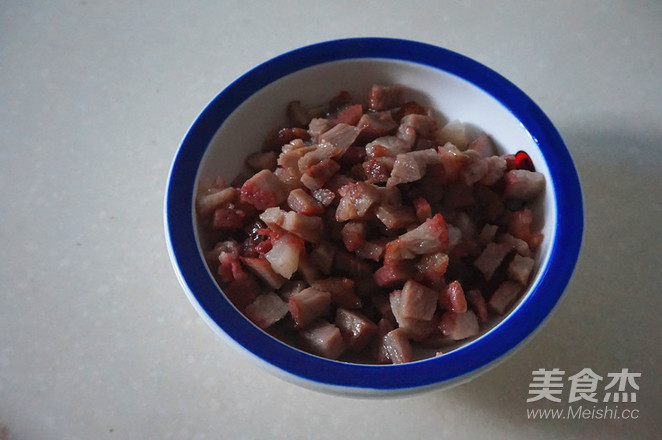 Stir-fried Sweet Beans with Diced Barbecued Pork recipe