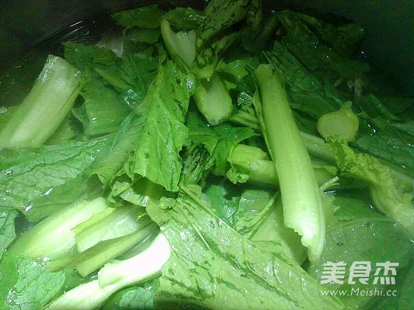 Stir-fried Mustard Greens with Lard Residue recipe