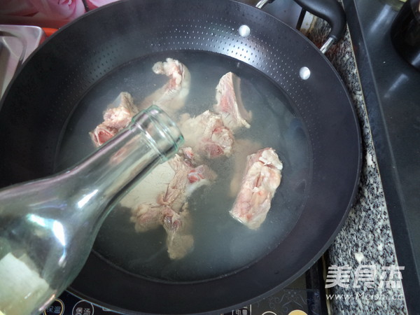 Yam Pork Ribs Soup recipe