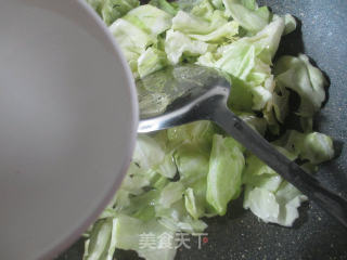 Stir-fried Beef Cabbage with Crab Sticks recipe