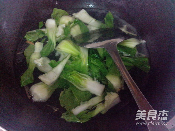 Shanghai Green Meatball Soup recipe
