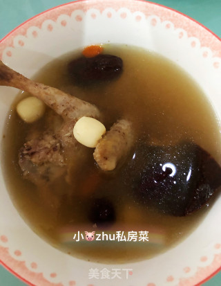 Stewed Lotus Seed and Pigeon Soup recipe