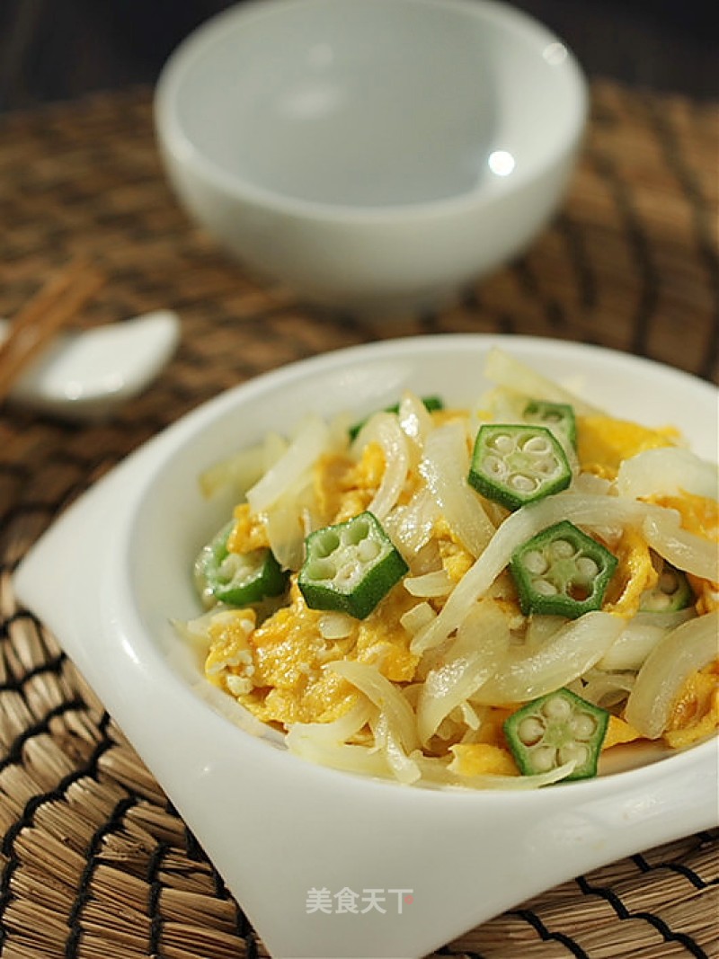 Scrambled Eggs with Onions recipe