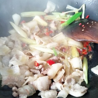 Stir-fried Cauliflower with Pork Belly recipe