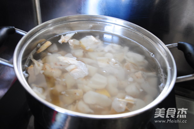 Three White Soups for Moistening Dryness, Nourishing Lungs and Relieving Cough in Winter recipe