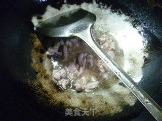 Stir-fried Tenderloin with Leek Sprouts recipe