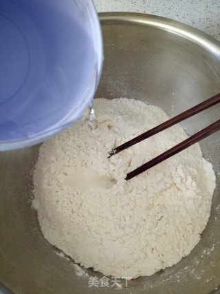 Binghua Fried Dumplings (mushroom and Pork Stuffing) recipe