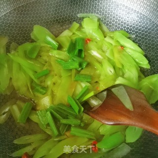 Vegetarian Fried Lettuce recipe