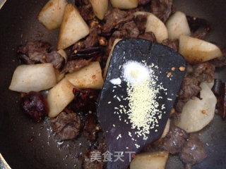 Stewed Beef Brisket with Broccoli and Radish recipe