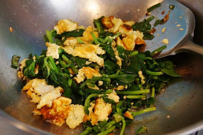 Stir-fried Andrographis with Goose Egg recipe