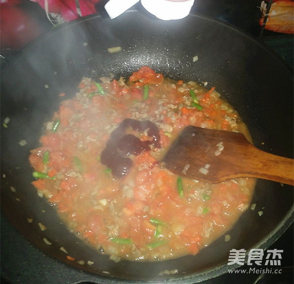 Tomato Beef Sauce recipe