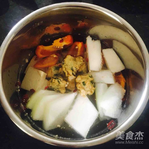 Stewed Chinese Wolfberry and Winter Bamboo Shoots recipe