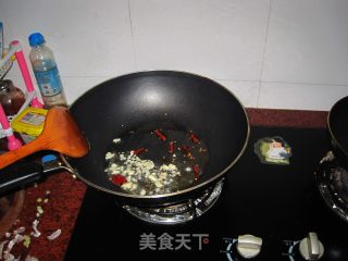 Stir-fried Hot and Sour Watermelon Peel recipe