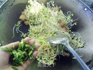 Bean Sprouts Twice Cooked Pork recipe