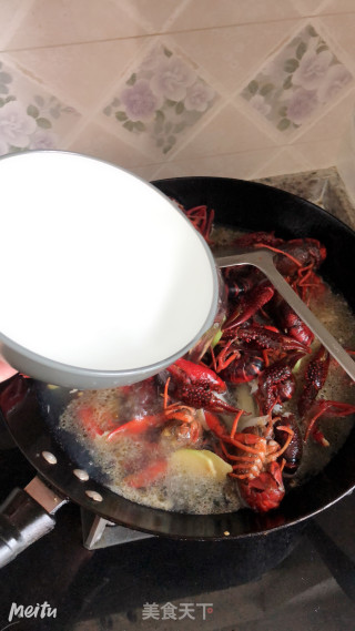 Cool Version Thirteen Fragrant Crayfish recipe