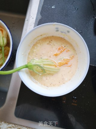 Fried Pumpkin Flowers recipe