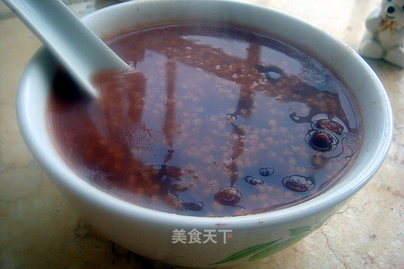 Nutritional Congee-[ginseng Fruit Red Bean Millet Congee] recipe
