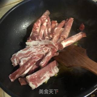 Stir-fried Lamb with Hot Pepper recipe