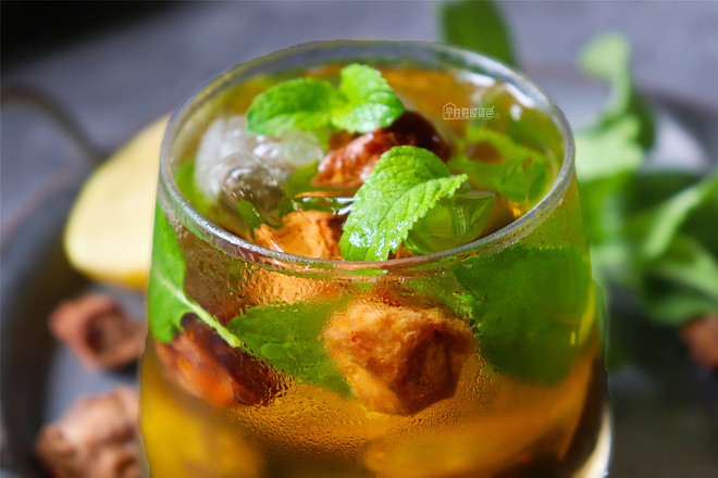 Sour Plum Green Orange Iced Black Tea recipe