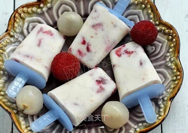 Bayberry and Lychee Popsicles recipe