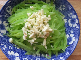 Quick Hand Vegetables-shredded Lettuce Salad recipe