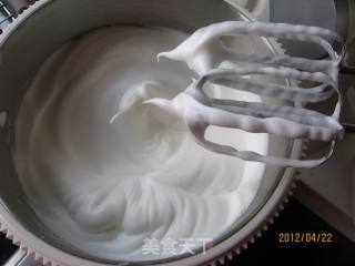 Polka Dot Cocoa Cake Roll recipe