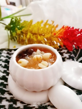 Red Date, Lotus Seed and Tremella Soup recipe