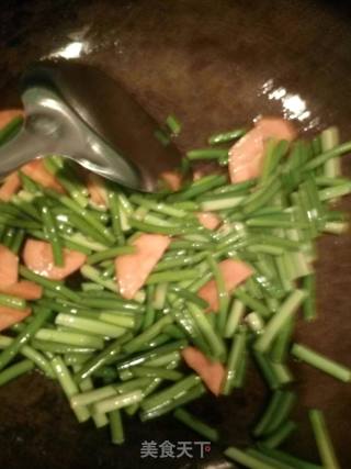 Scrambled Eggs with Garlic Moss recipe