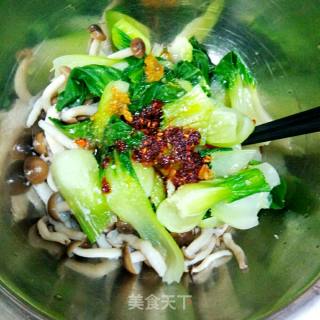 Mushrooms Mixed with Rape recipe