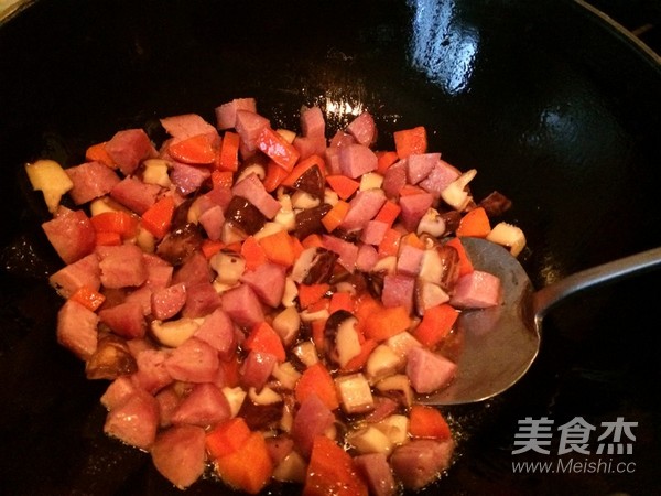 Taiwanese Style Carrot Sausage Braised Rice recipe