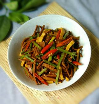 Celery Stir-fried Loose Thousands recipe