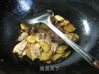 Stir-fried Potatoes with Pork Belly in Soy Sauce recipe