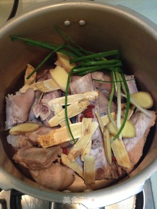 Astragalus Meat Bone Trotters recipe