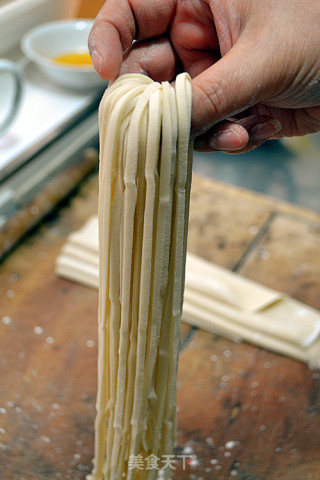 Learn to Make Noodles with The "master"-[hand Made Noodles with Fried Noodles] recipe