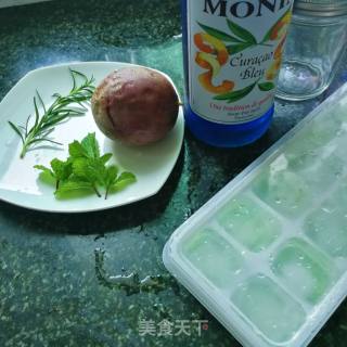 Passion Fruit and Kale Iced Drink recipe
