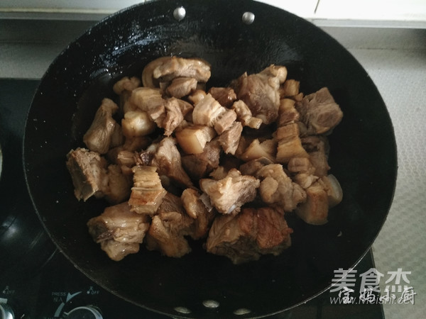 Stewed Pork Belly with Home-cooked Bones, The Most Enjoyable One Pot recipe