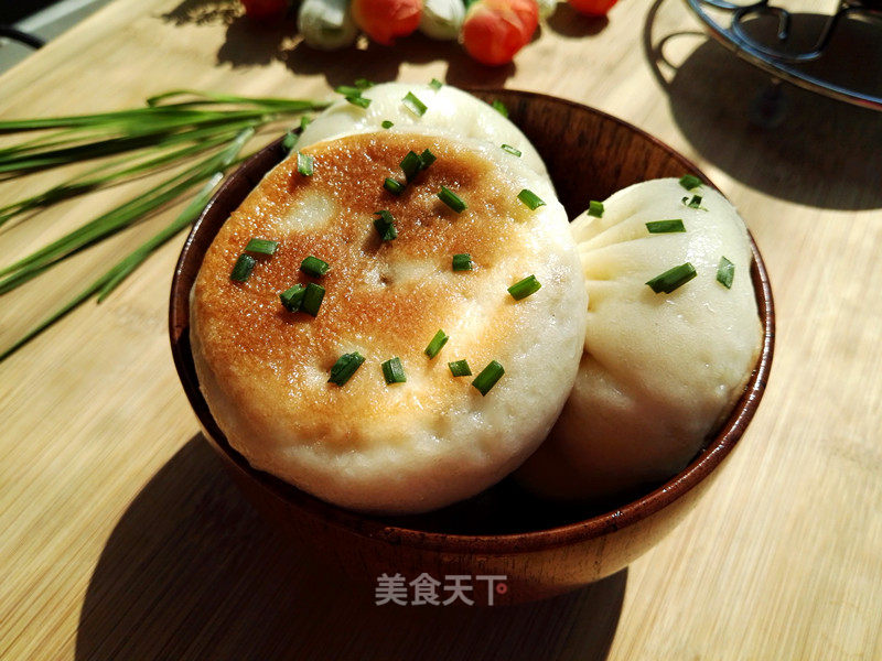 #trust之美# Fried Eggs with Chives and Poached Buns recipe