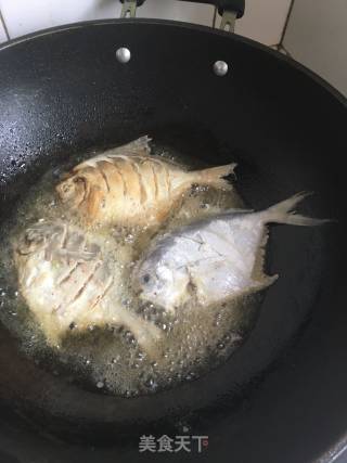 Fried Silver Pomfret recipe