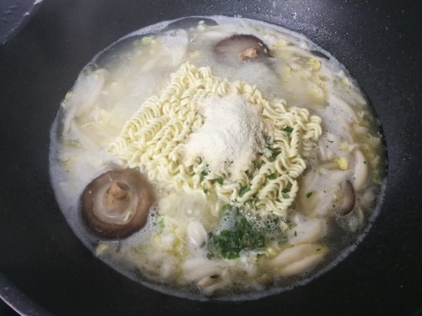 #中卓牛骨汤面# How to Eat Instant Noodles recipe