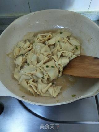 Stir-fried Dried Tofu with Sweet Pepper recipe