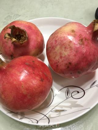 Freshly Squeezed Pomegranate Juice recipe