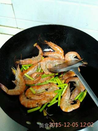 Braised Shrimp with Garlic Moss Oil recipe