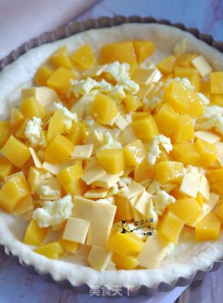 Yellow Peach Cheese Pizza recipe