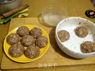 Meat Ball with Soy Sauce recipe