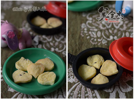 Heart-shaped Passion Fruit Biscuits recipe