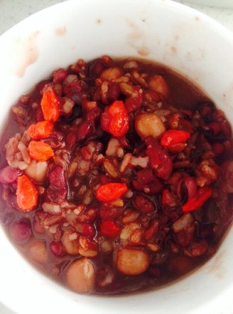 Peanuts, Red Beans, Red Rice, Wolfberry Porridge