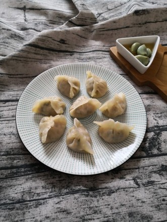 Steamed Dumplings with Cilantro and Radish Stuffing recipe
