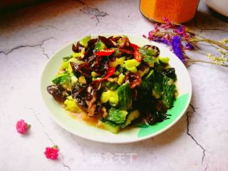Fungus Mixed with Cucumber recipe