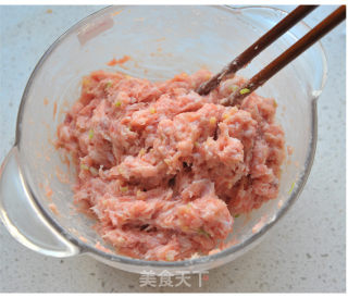 Warm to A Bowl of Winter Tonic Soup [fresh Eyebrows Lamb Meatballs Stewed with Radish] recipe