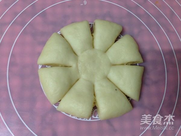 Coconut Flower Bun recipe